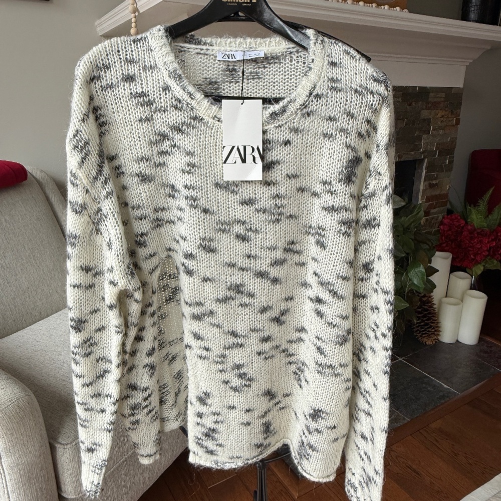 NWT Zara Sweater